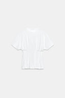 GETAILLEERD T-SHIRT MET PLOOIEN