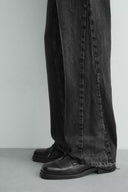 FLARE FIT JEANS