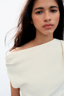 ASYMMETRISCHE TRICOT TOP