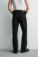 FLARE FIT JEANS