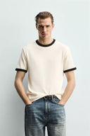 BASIC GERIBD T-SHIRT MET CONTRAST