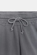 SHORT MET KOORDJES IN VERWASSEN LOOK