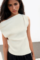 ASYMMETRISCHE TRICOT TOP
