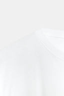 GETAILLEERD T-SHIRT MET PLOOIEN