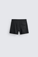 KORTE ZWEMSHORT MET TEXTUUR