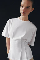 GETAILLEERD T-SHIRT MET PLOOIEN