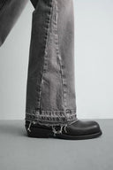 FLARE FIT JEANS