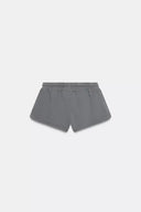 SHORT MET KOORDJES IN VERWASSEN LOOK