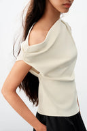 ASYMMETRISCHE TRICOT TOP