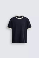 BASIC GERIBD T-SHIRT MET CONTRAST