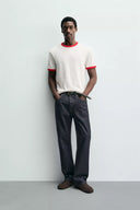 BASIC GERIBD T-SHIRT MET CONTRAST