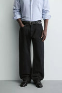 LOOSE FIT JEANS