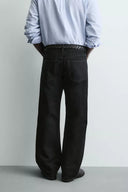 LOOSE FIT JEANS